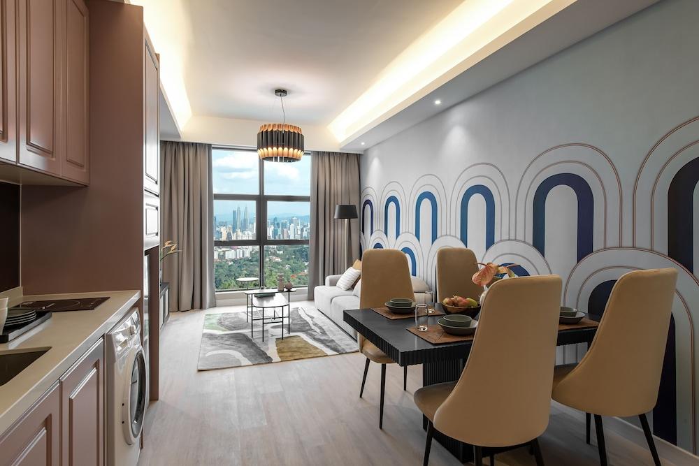 Ami Suites Room Type - Jumbo Three Bedroom Suite