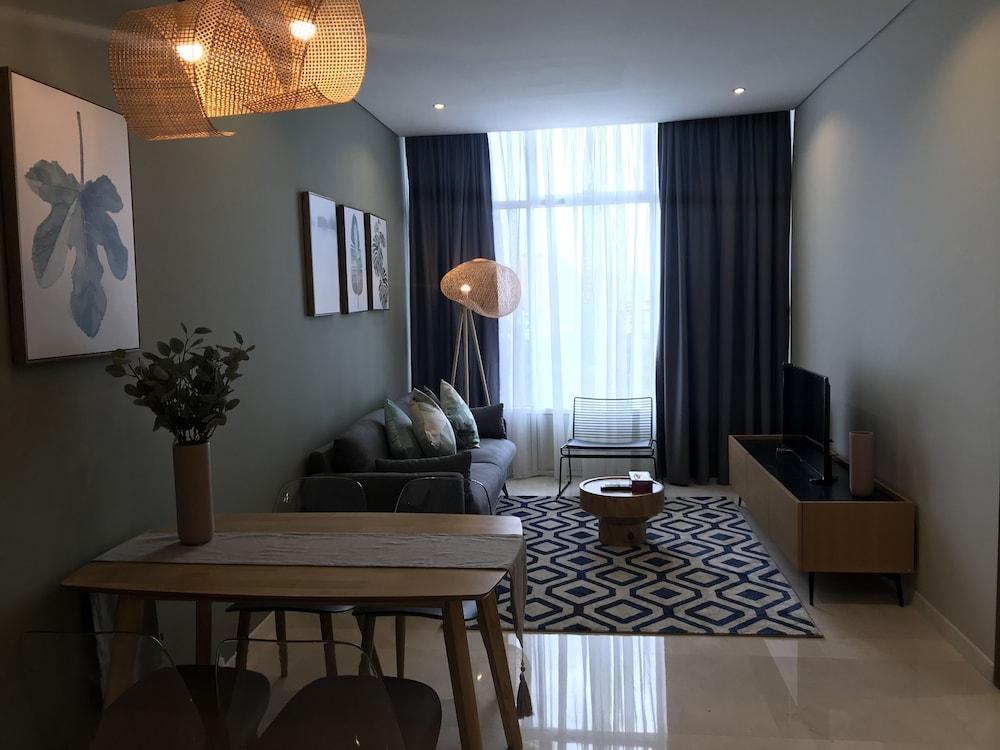 Sky Suites At KLCC Kuala Lumpur - Tap to explore photos