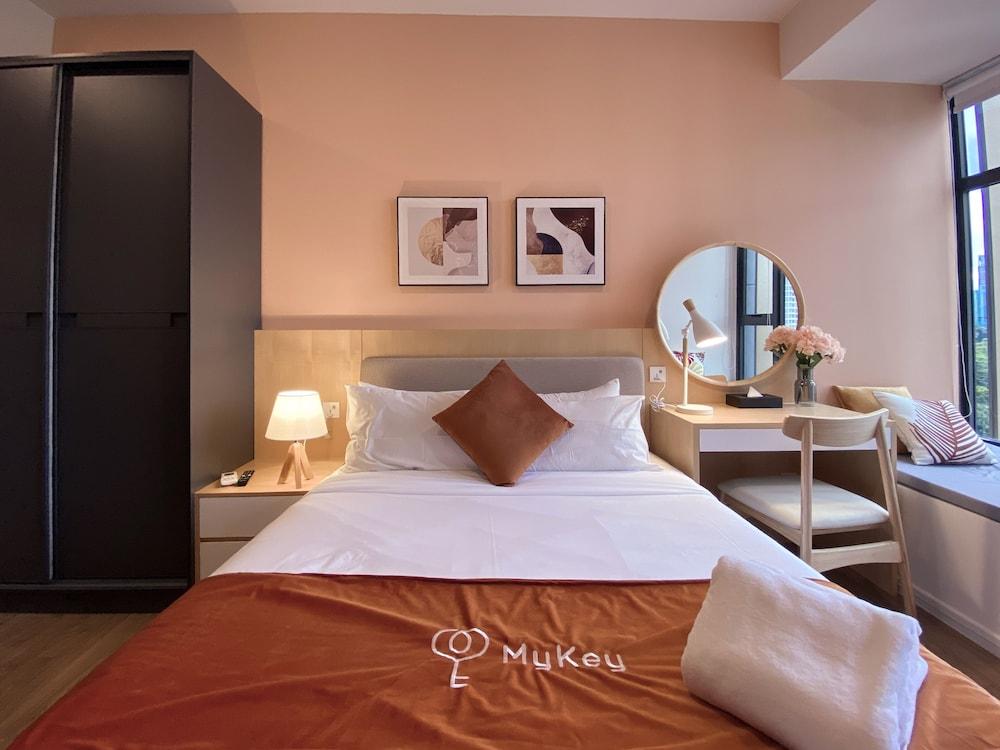Ceylonz Starlight Suites Bukit Bintang Room Type - Designer Queen Studio