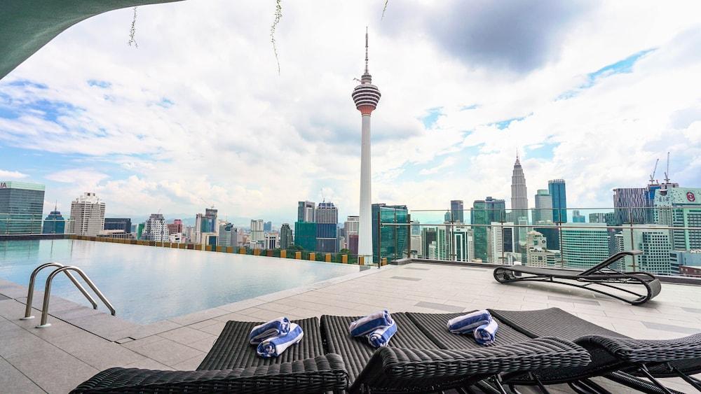 Ceylonz Starlight Suites Bukit Bintang - Tap to explore photos