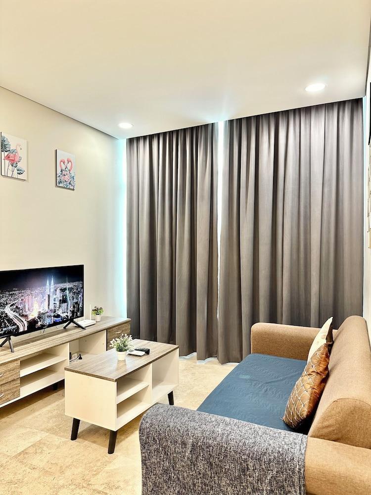 KL Sky Suites KLCC by SA Room Type - Family 3 Bedrooms Apartment KL Sky Suites KLCC by SA Room Type - Family 3 Bedrooms Apartment