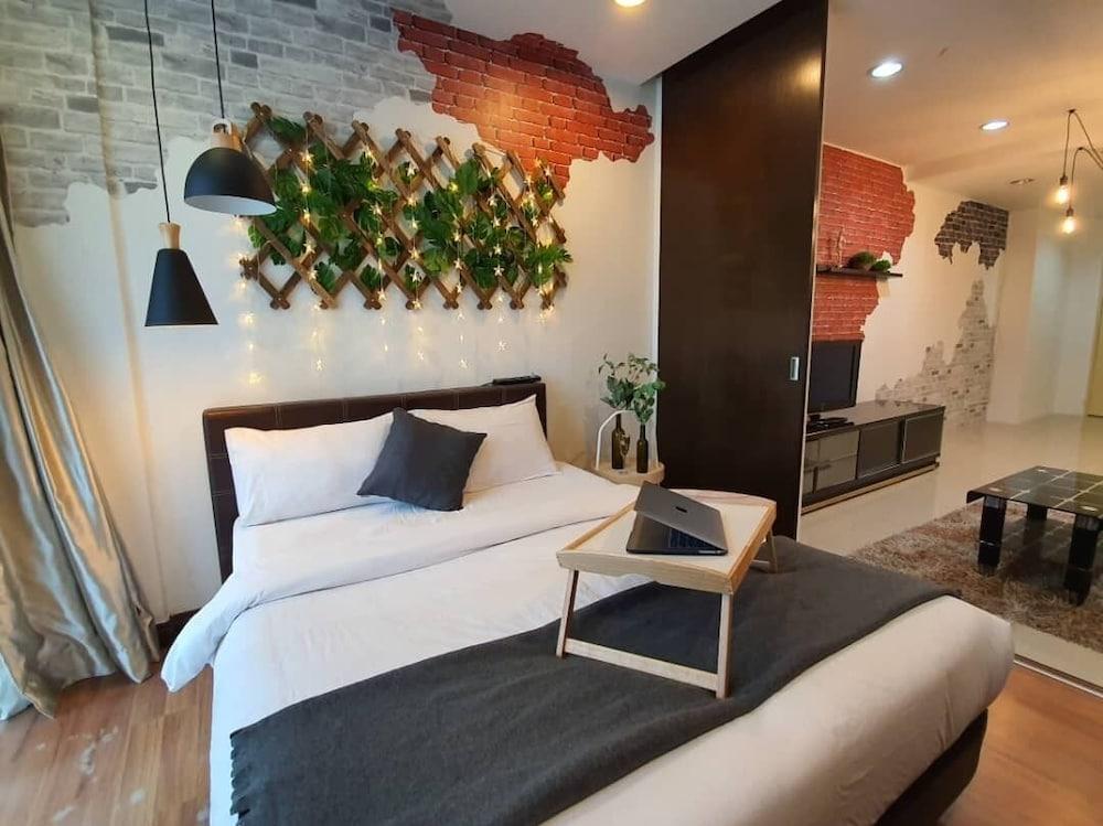 Taragon Bintang Suites by StayHub Studio - Tap to explore photos