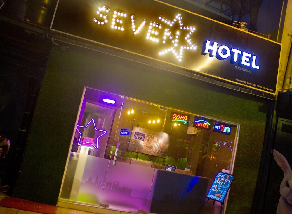 Seven Hotel Bukit Bintang - Tap to explore photos