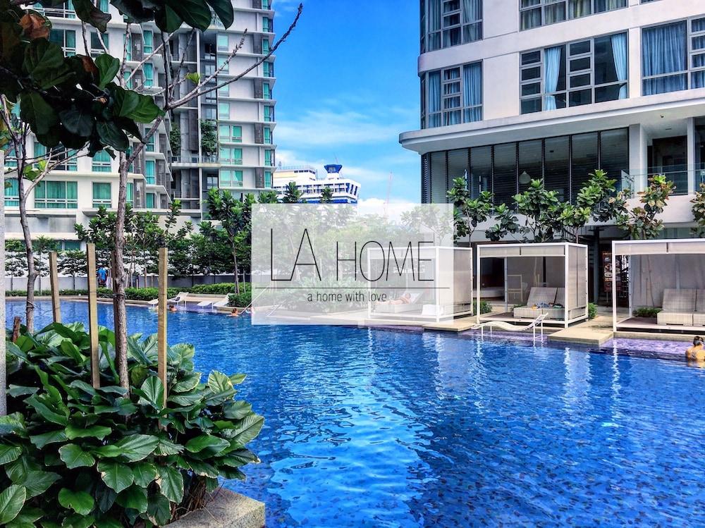 The Robertson KL By Lahome Suite - Tap to explore photos
