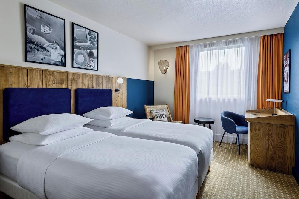 Four Points by Sheraton Paris Charles de Gaulle Airport Room Type - Comfort Room, 2 Twin Beds