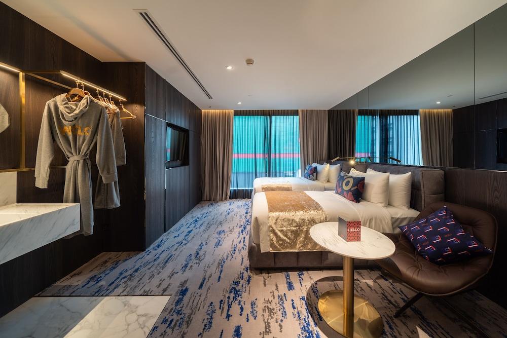 WOLO Kuala Lumpur Room Type - Gold Twin with window