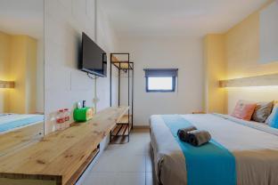 Sans Hotel Roxy Jakarta - Tap to explore photos