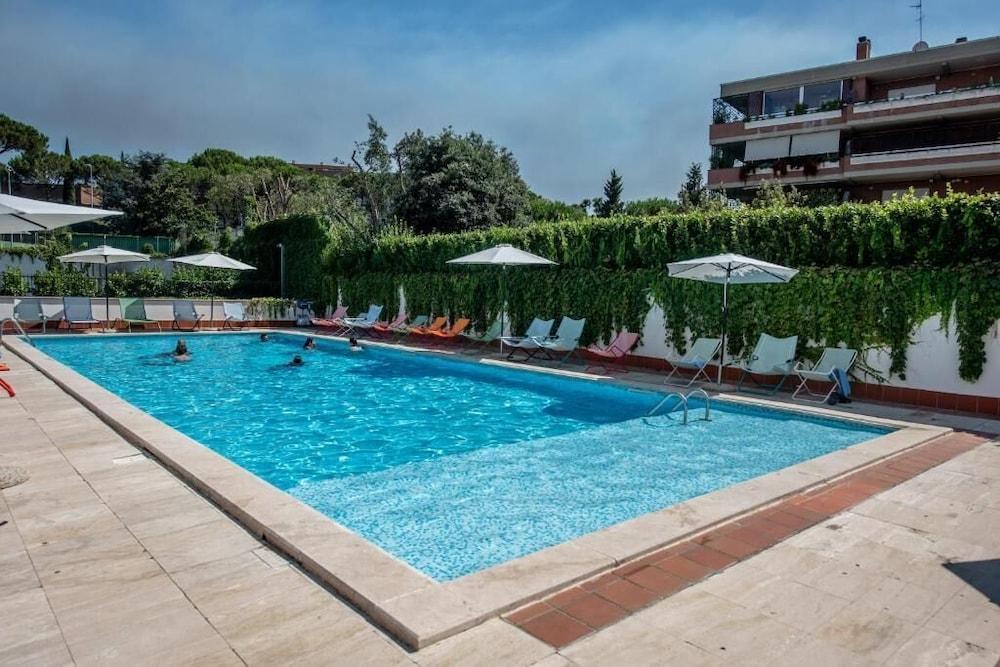 Ibis Styles Roma Aurelia - Tap to explore photos