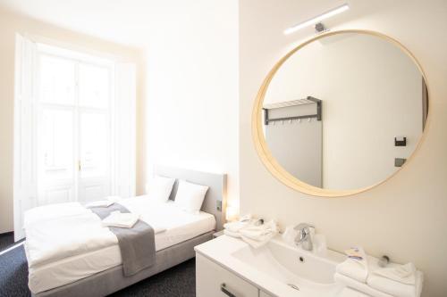Narodni Stay Room Type - Deluxe Double Room with Balcony Narodni Stay Room Type - Deluxe Double Room with Balcony