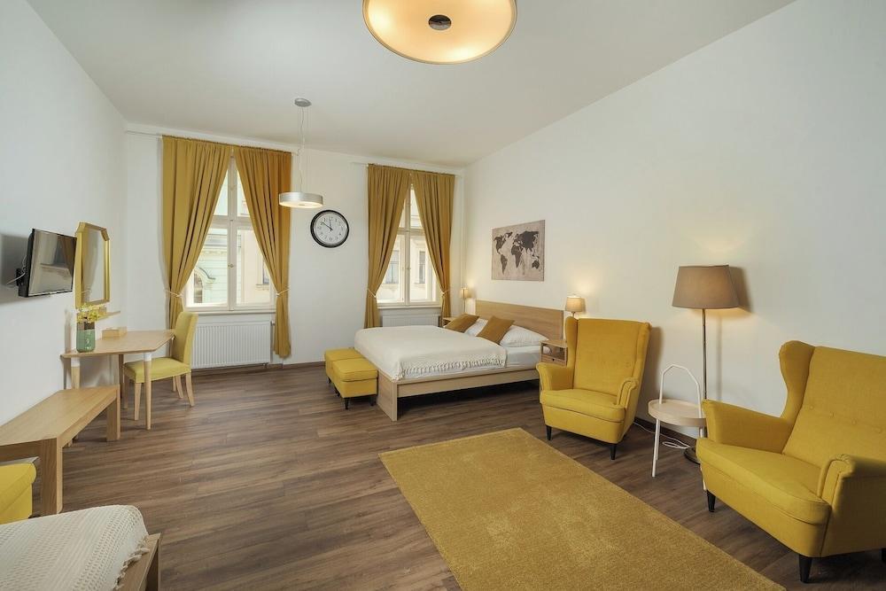 Unesco Prague Apartments Room Type - Deluxe Apartment, City View (44)