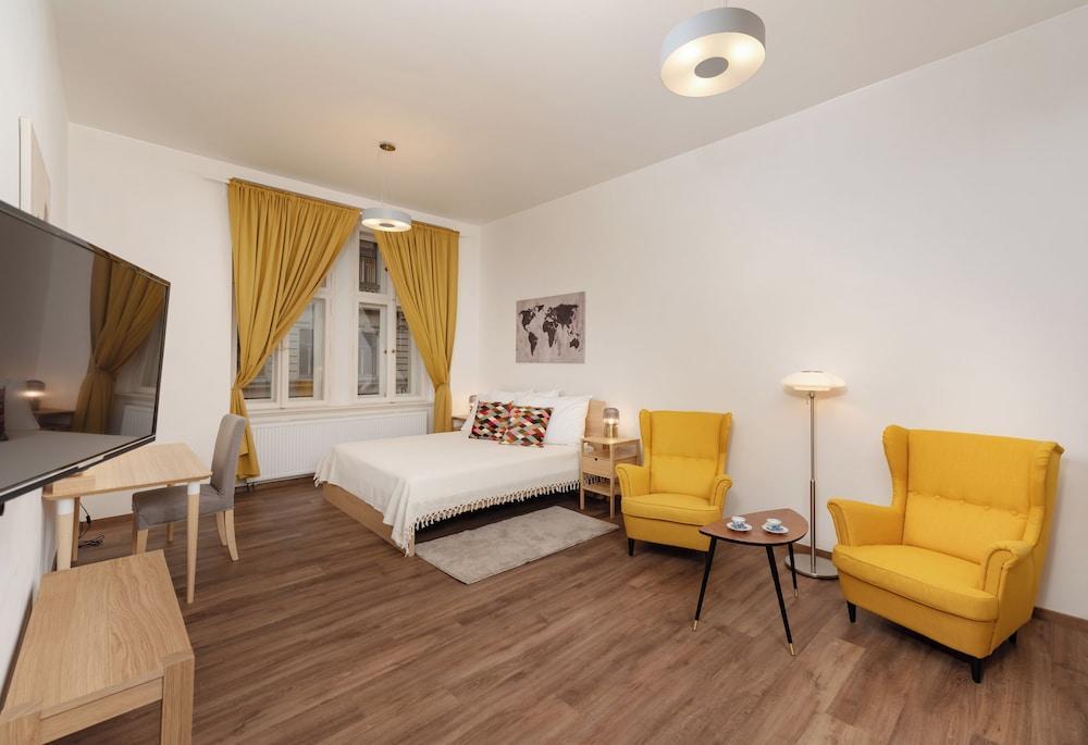 Unesco Prague Apartments Room Type - Deluxe Apartment, Balcony, City View (24) Unesco Prague Apartments Room Type - Deluxe Apartment, Balcony, City View (24)