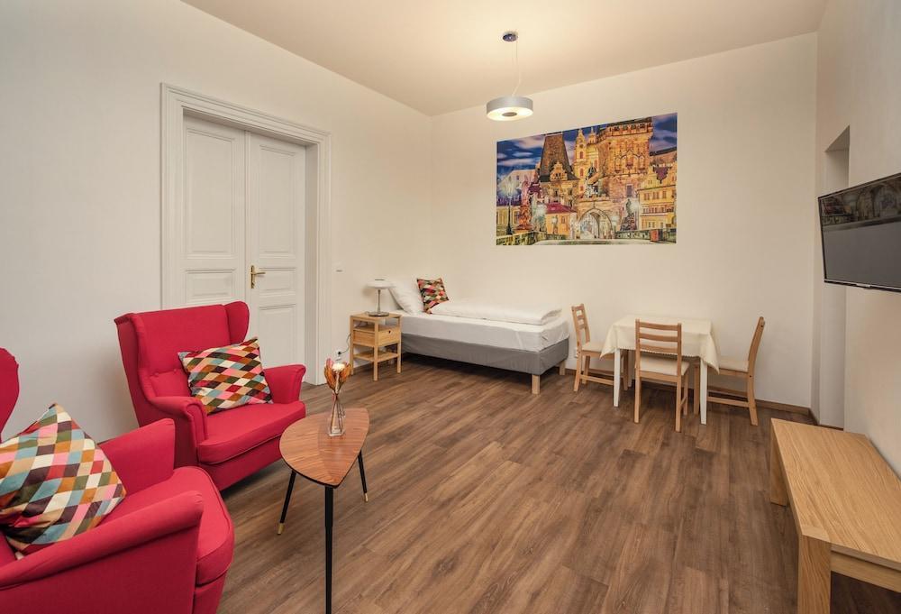 Unesco Prague Apartments Room Type - Deluxe Apartment, Courtyard View (31)