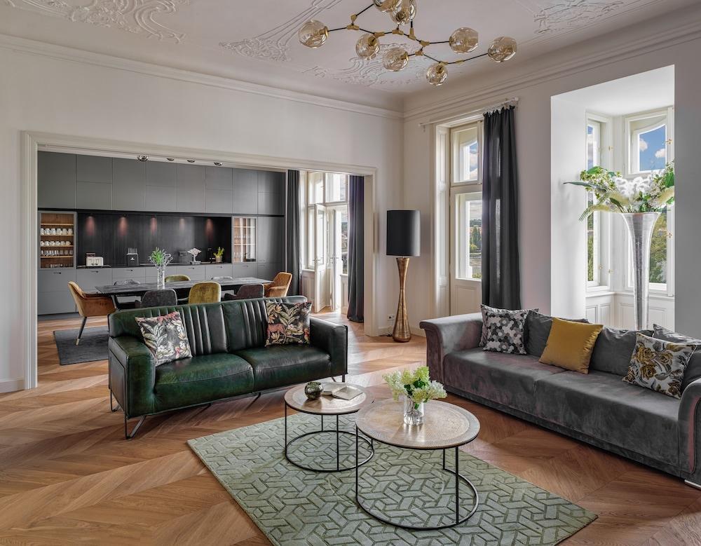 MN6 Luxury Suites by Adrez Living Room Type - Apartment, 3 Bedrooms, Balcony (Fireplace)