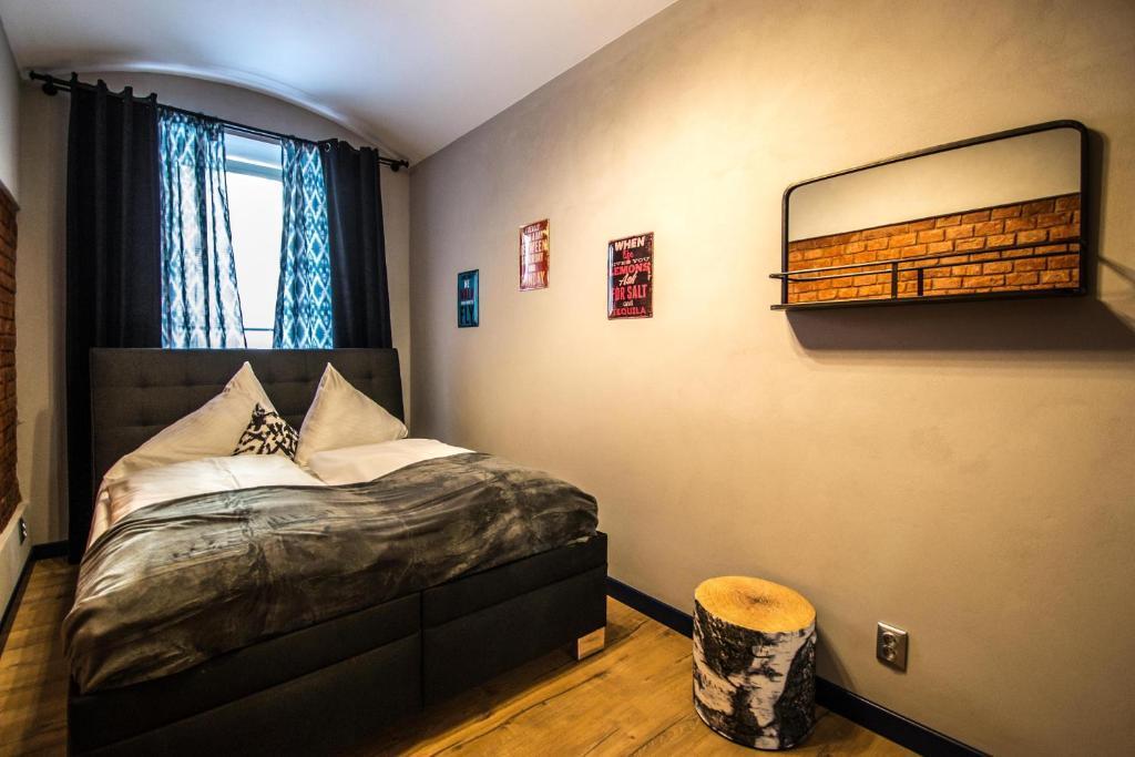 3BDR RUTERRA Apt with Table Football - Tap to explore photos