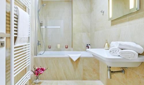 Residence Rybna 9- Old Town Room Type - Two-Bedroom Apartment