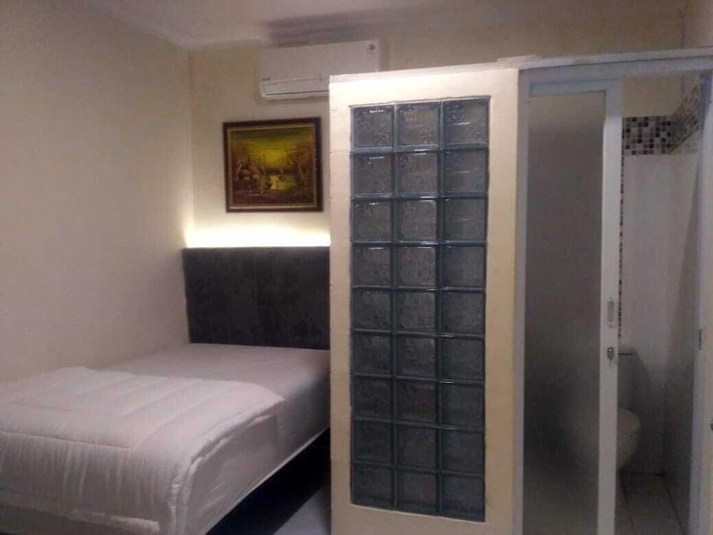 Katalia Tomang Room Type - Basic Single Room, 1 Twin Bed