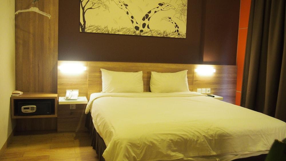 G7 Hotel Room Type - Standard Room