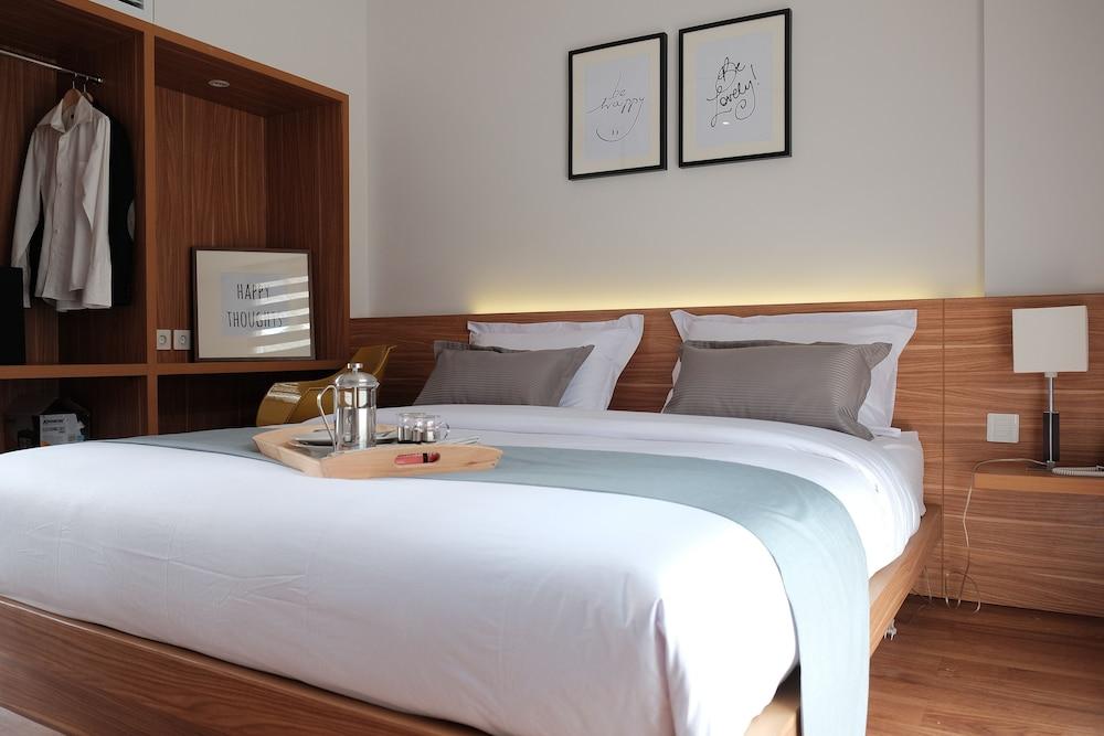 Flat06 Tendean Room Type - Superior Room, 1 King Bed