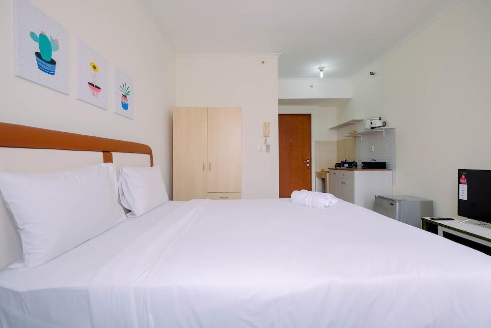 Simple Furnished Studio Apartment at Maple Park - Tap to explore photos