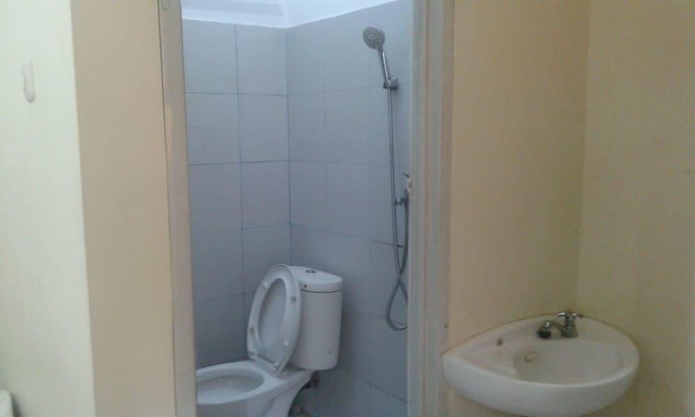 Kost Sunter Agung - Tap to explore photos