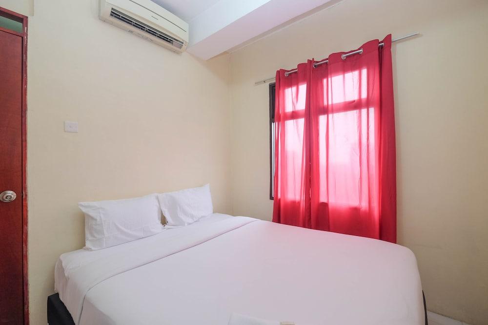 Nice and Comfy 1BR Apartment at MT Haryono Residence - Tap to explore photos