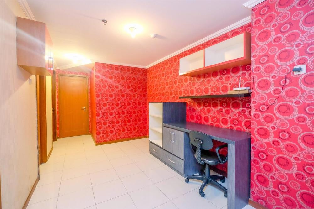Posh 3BR Residence at Grand Palace Kemayoran - Tap to explore photos
