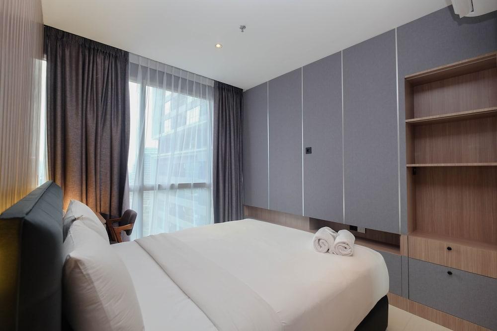 Elegant And Comfort 1Br At Ciputra World 2 Apartment - Tap to explore photos