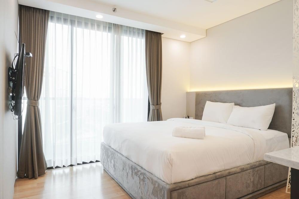 Elegant And Nice Studio At Capitol Suites Apartment