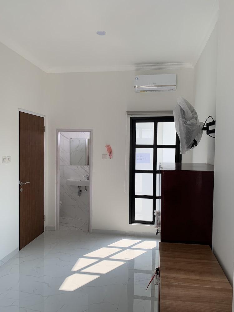Win Residence - Tap to explore photos