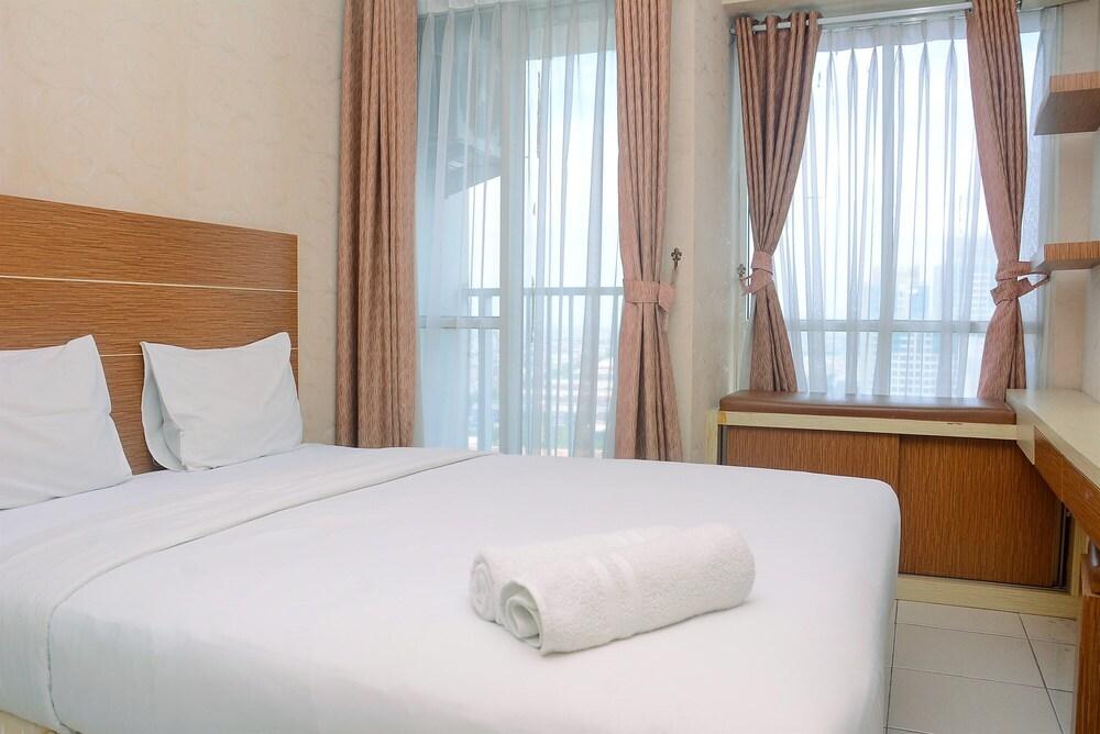 Comfort and Modern Studio Tifolia Apartment Room Type - Room
