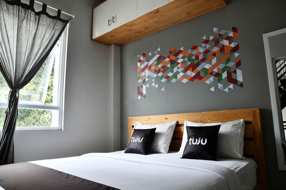 Tuju WK Homes Syariah Room Type - Superior Double Room