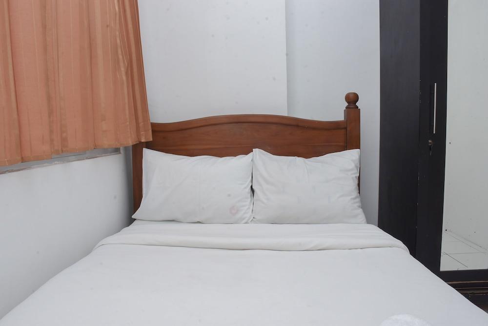 Comfy 2Br At Menteng Square Apartment Room Type - Room