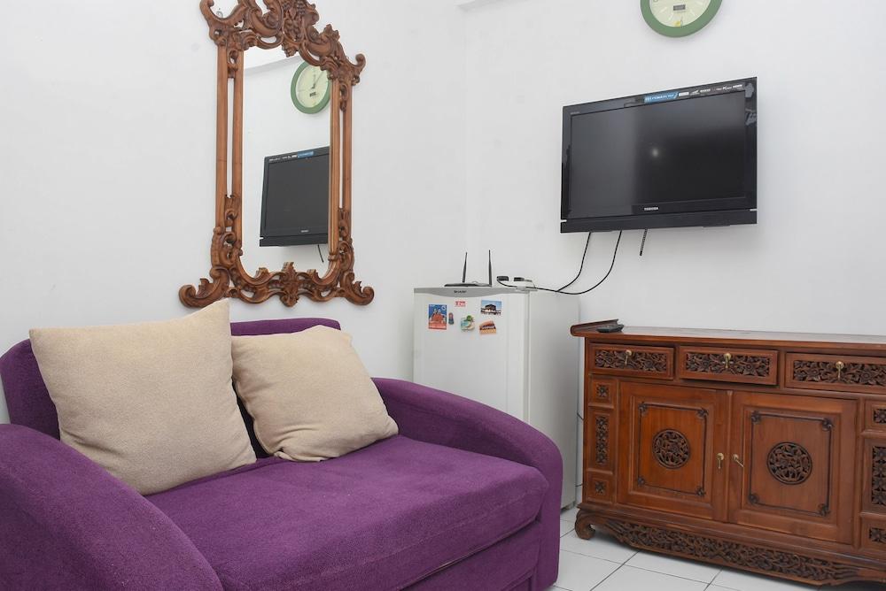 Comfy 2Br At Menteng Square Apartment - Tap to explore photos