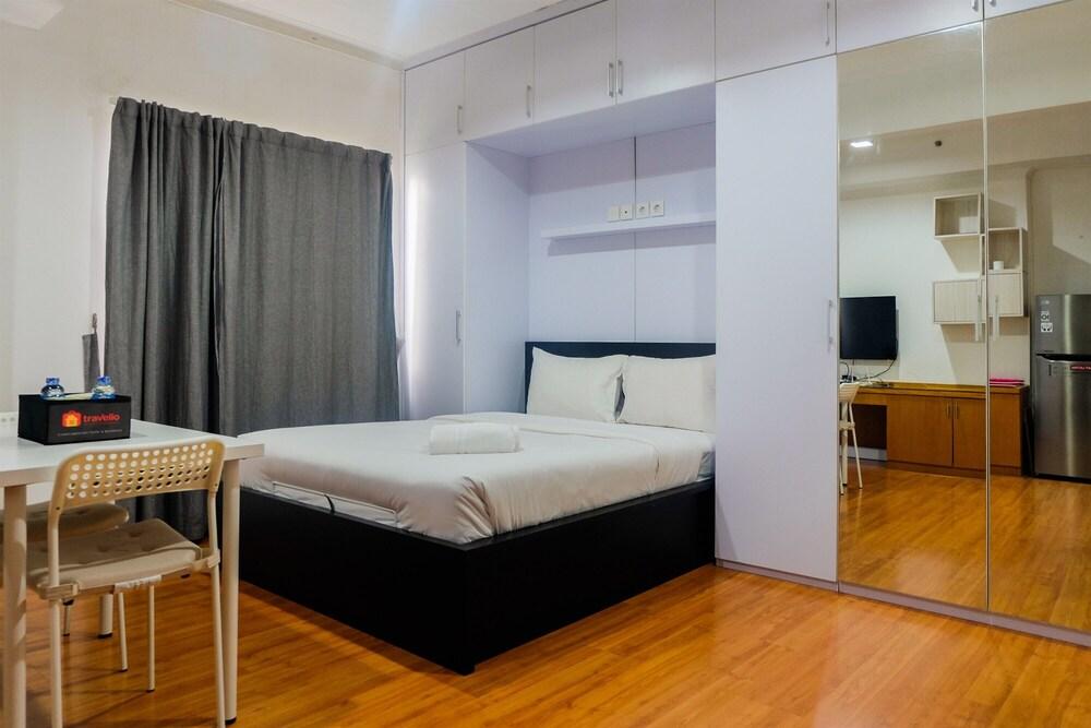 Prime Location Sudirman Park Studio Apartment - Tap to explore photos