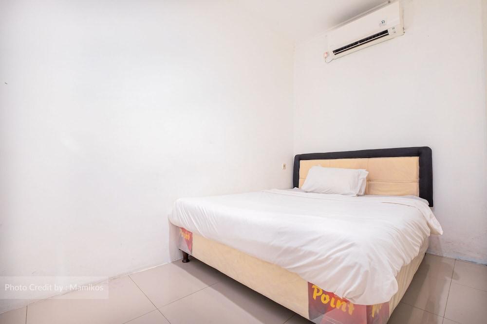 Ancol Homestay Room Type - Standard Room, 1 Queen Bed