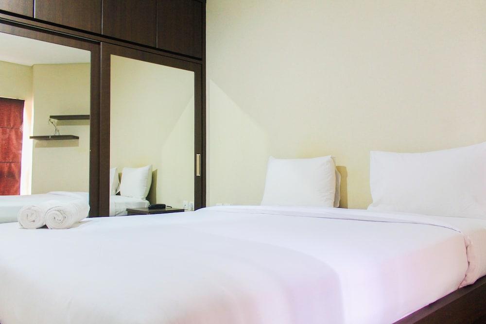 Nice And Comfort Studio At Tamansari Semanggi Apartment - Tap to explore photos