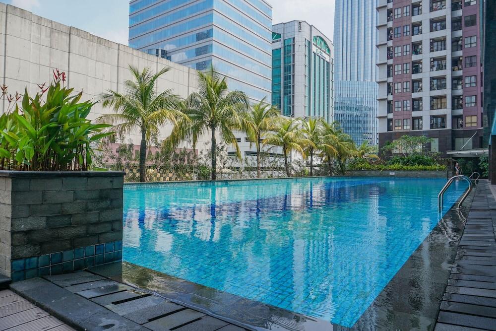 Nice And Comfort Studio At Tamansari Semanggi Apartment - Tap to explore photos