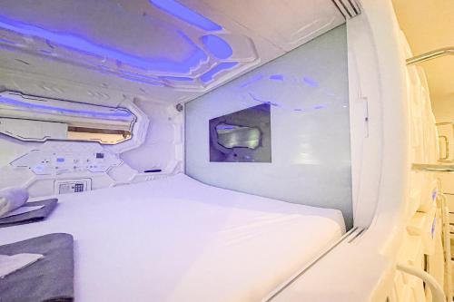 RedDoorz Hotel Capsule at Batu Tulis