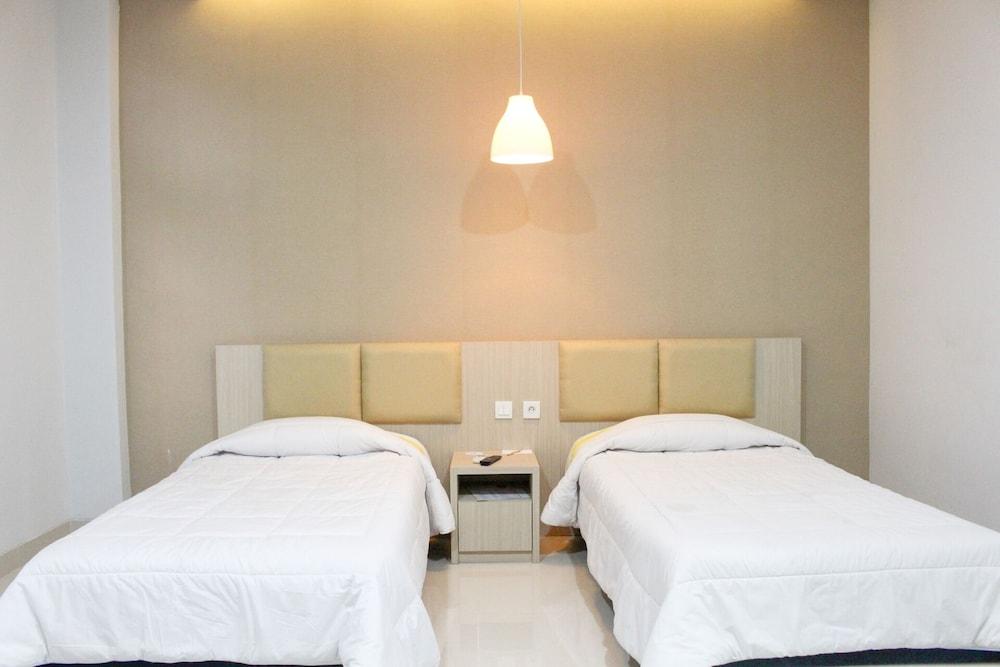 Wisma Makara Suite Powered By Archipelago Room Type - Superior Room