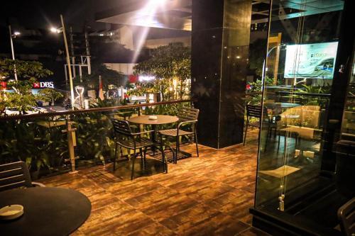SOTIS Hotel Kemang, Jakarta - Tap to explore photos