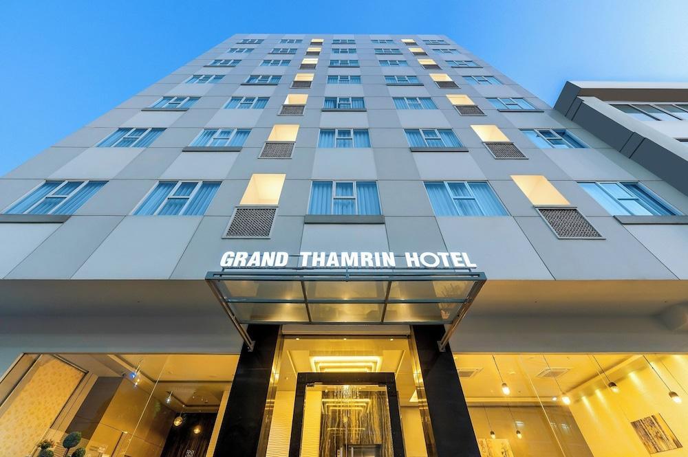 GRAND   THAMRIN  HOTEL