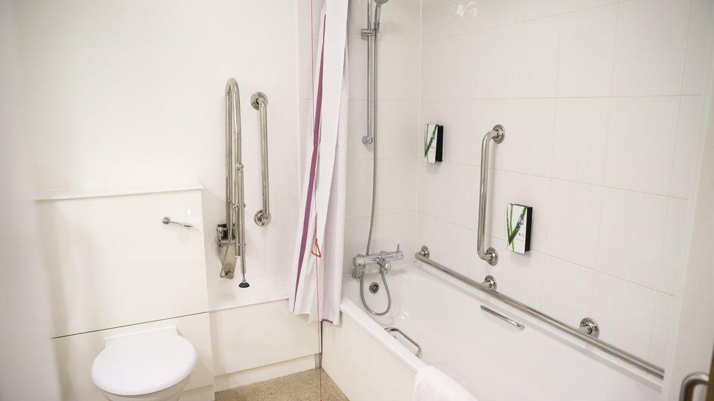 Premier Inn London County Hall - Tap to explore photos