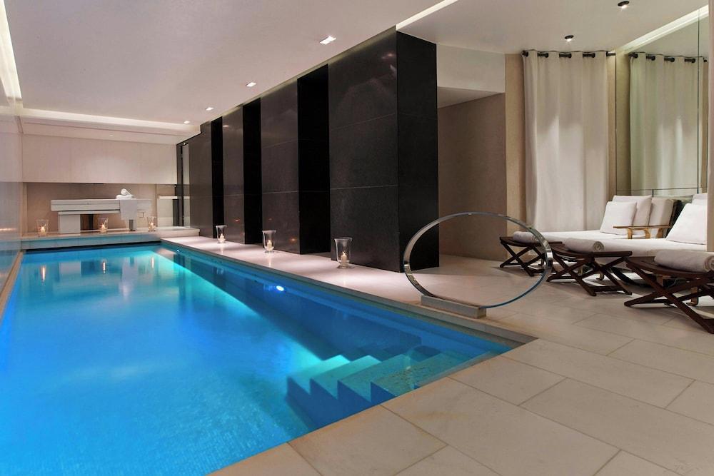 Le Metropolitan Paris Tour Eiffel, a Tribute Portfolio Hotel