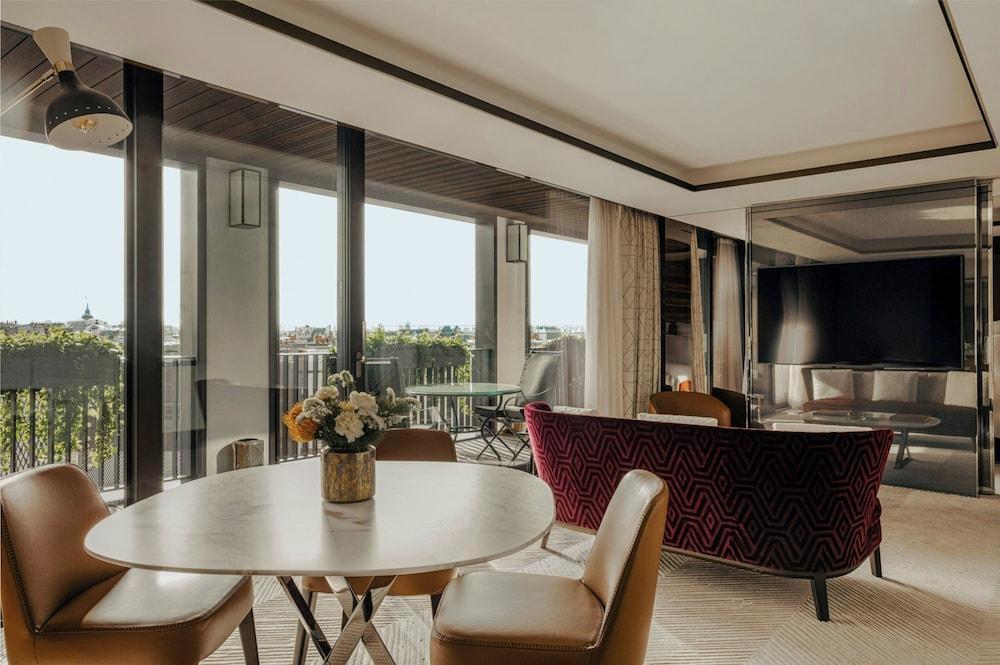 Bvlgari Hotel Paris Room Type - Deluxe Suite, Terrace