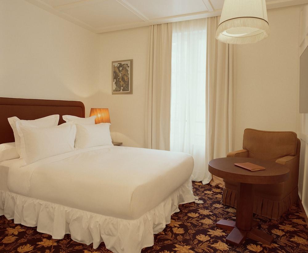 Hôtel Château Voltaire Room Type - Superior Double Room