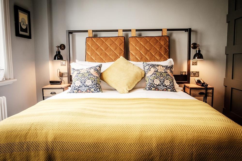 The Queen's Head Room Type - Cosy Double Room