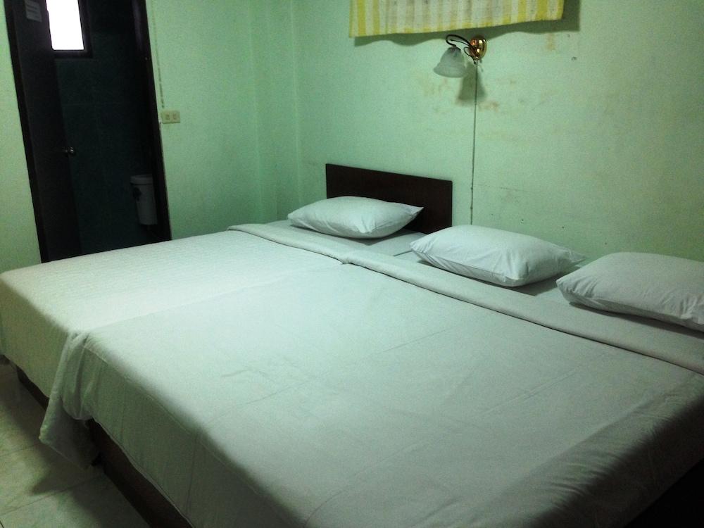 Amarin Inn Room Type - Triple Room