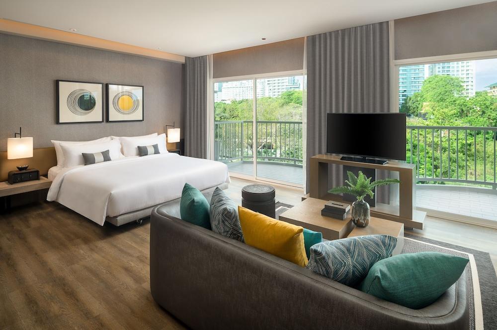 Cross Pattaya Pratamnak Room Type - Cross - Elite Suite