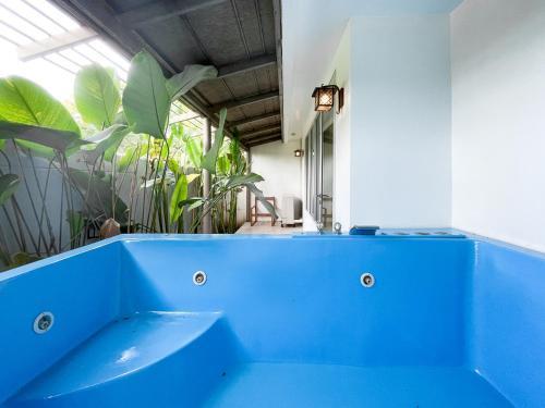 Costa Beach Residence & Jacuzzi - Tap to explore photos