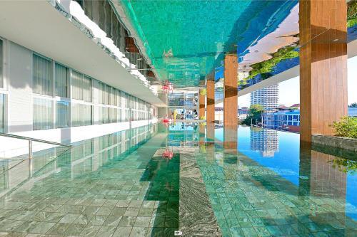 Shambhala Hotel Pattaya - Tap to explore photos